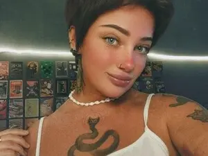 Adult Video Chat with LessaHost - Myfreecams