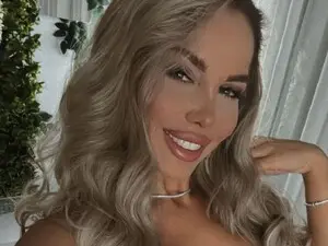 Best live sex cam show with ZinaSquirts - Myfreecams