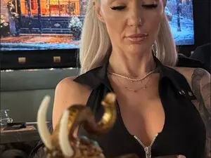 Sex Cam with FalllingAngel - Myfreecams