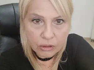 Watch Live Sex Cams with AmberDoll4u - Myfreecams