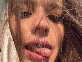 Free Porn Cam with ValeriaAguilar - Streamate