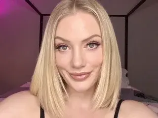 Sex Chat with QuinnHart - Streamate
