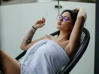 Best live sex cam show with AYSHAAH - Streamate