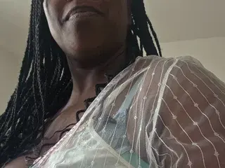 Nude Webcam with KLewis83 - Streamate
