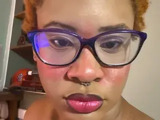Adult Video Chat with nickythehawtie - Streamate