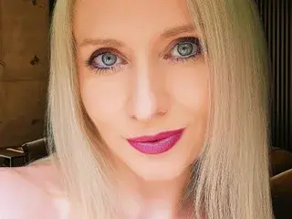 Live Sex Cam with TheAlexaLondon - Streamate