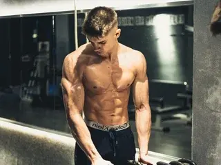 Live Sex Cam with MaxKaiden - Streamate
