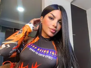 Live Sex Cam with XXLATINAHOTXX - Streamate