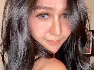 Sex Chat with BlushDOLLx - Streamate