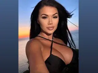 Nude Webcam with LovelyBeccaa - Streamate