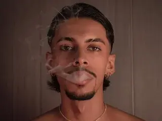 Live Porn with nikolay_dimitrov - Streamate