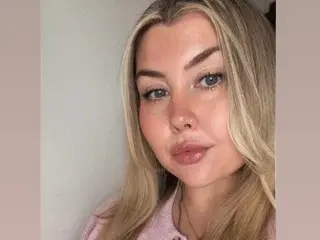 Adult Video Chat with PeachyPolUK - Streamate