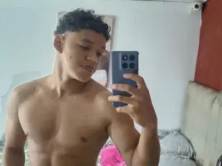 Watch Live Sex Cams with oliiverevans - Streamate