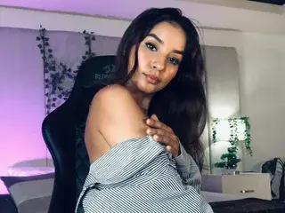 Best Webcam with mia_rousse025 - Streamate