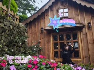 Live Sex Cam with Rose_Mussica - Streamate