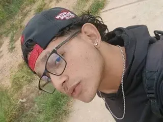 Free Live Porn with The_Latinboy18 - Streamate