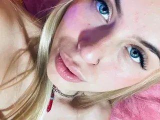 Nude Webcam with alessiawonder - Streamate