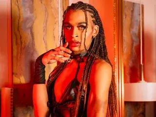 Live Sex with RosaliaMonteiro - Streamate