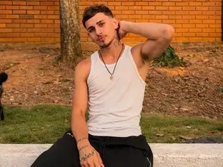 Live Porn with DanntheStiff67 - Streamate