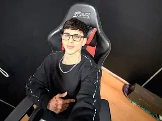 Live Sex Cam with DanntheStiff67 - Streamate