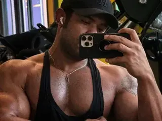 Live Sex Cam with Ethan_castl - Streamate