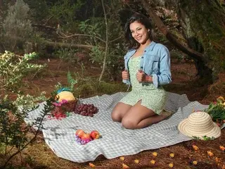 Adult Webcam with Luna_Marquez - Streamate