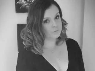 Sex Chat with NaughtyWifeUK - Streamate