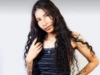 Nude Webcam with SienaBouer - Streamate
