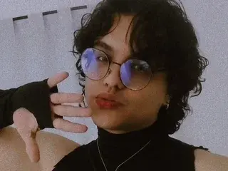 Best live sex cam show with dan_blossom - Streamate