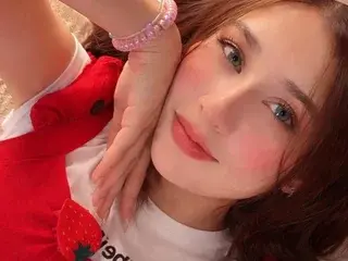 Watch Live Sex Cams with AlejandraLee - Streamate