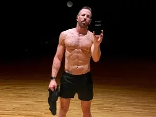 Nude Webcam with TBSwims - Streamate