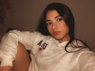 Free Live Porn with BrissleyLancaster - Streamate