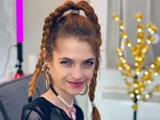 Best live sex cam show with KittyRaine - Streamate