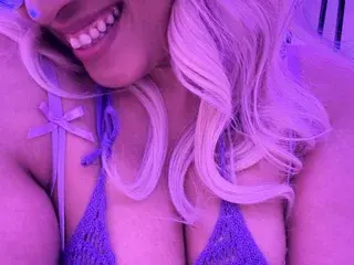 Nude Webcam with ohmycharlotte - Streamate