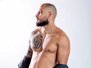 Watch Live Sex Cams with Leonidas_18k - Streamate
