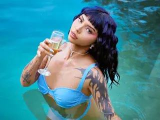 Private Sex Chat with AlanaPierce - Streamate