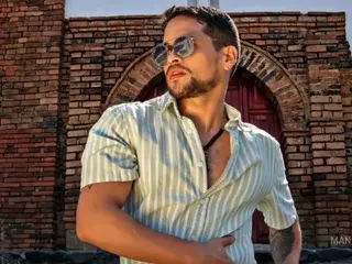Best live sex cam show with LucasGael - Streamate