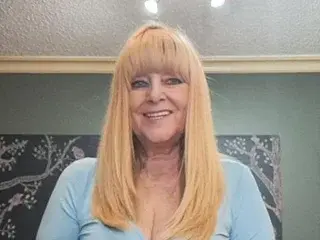 Private Sex Chat with Adrianna_4u - Streamate