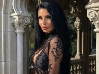 Sex Chat with SarahHarries - Streamate