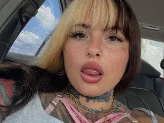 Live Porn with HoneyDripsOnYou - Streamate