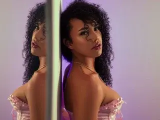 Adult Webcam with ParisMiller22 - Streamate