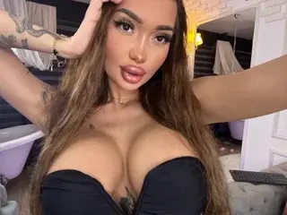 Best live sex cam show with SashaFererra - Streamate