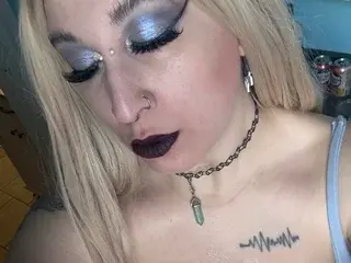 Nude Webcam with ShaeWednesday - Streamate