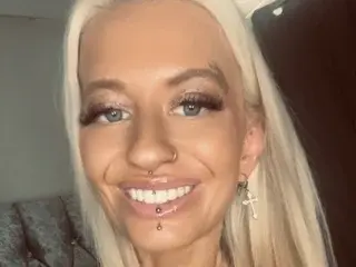 Adult Video Chat with BabeBeth40 - Streamate