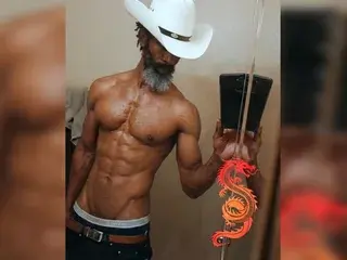 Live Sex Cam with TheDragonFire - Streamate