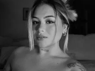 Live Sex Cam with Ela_Curvy - Streamate