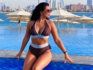 Watch Live Sex Cams with SireniaBaby - Streamate