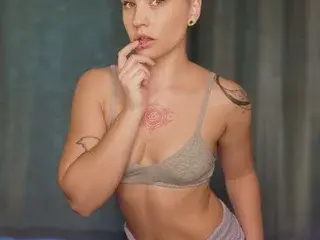 Live Porn with RylieParker - Streamate