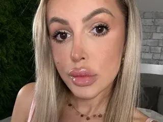 Free Porn Cam with amidalaxxx - Streamate