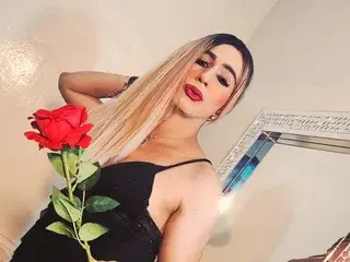 Adult Webcams with NicolleMorrisx - Streamate